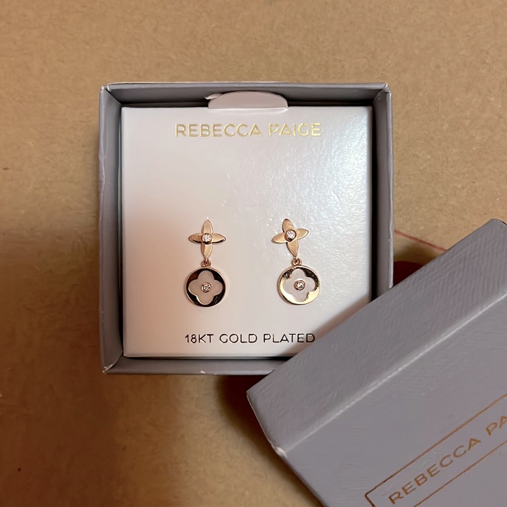 18KT Gold plated earrings from Rebecca Paige!